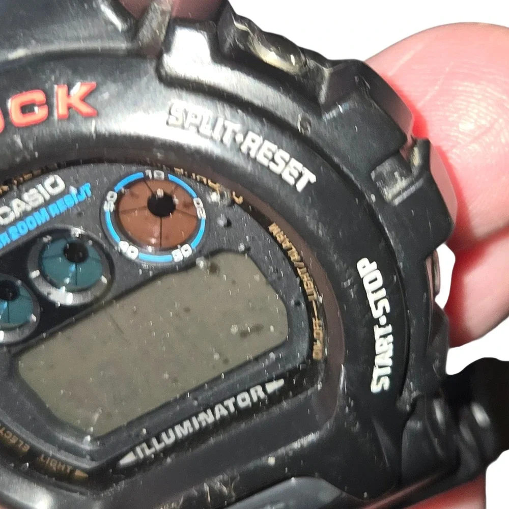 Casio G-Shock DW6900 Digital Watch 3230 Illuminator 200M Water Resist WORKS Read